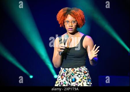 Edinburgh, Schottland, Großbritannien. August 2024. Edinburgh Fringe: Pleasance Opening Gala mit Aufführungen einiger dieser Jahre Acts im Pleasance Grand Theatre. Die gefeierte Komödiantin Kemah Bob. Quelle: Craig Brown/Alamy Live News Stockfoto