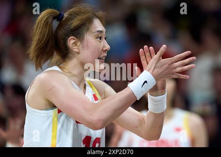 Lille, Frankreich. August 2024. Sun Mengran vom Team China tritt während der Gruppe A der Frauen im Basketball zwischen China und Puerto Rico bei den Olympischen Spielen 2024 in Lille, Frankreich, am 3. August 2024 an. Quelle: Meng Dingbo/Xinhua/Alamy Live News Stockfoto