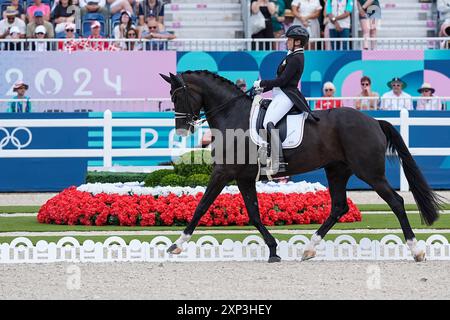 Versailles, Frankreich. August 2024. VERSAILLES, FRANKREICH – 3. AUGUST: Isabaell Werth, Deutschland, tritt am 8. Tag der Olympischen Spiele 2024 im Chateau de Versailles am 3. August 2024 in Versailles an. (Foto von Andre Weening/Orange Pictures) Credit: Orange Pics BV/Alamy Live News Stockfoto