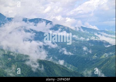 Wunderschöne Hakuba Mountain Range in der Sommersaison Stockfoto