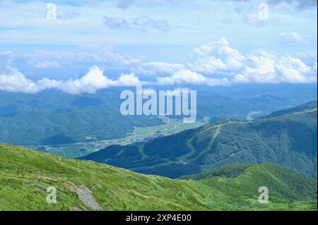 Panoramablick auf Hakuba Happo One und die Japanischen Alpen in Nagano, Japan Stockfoto