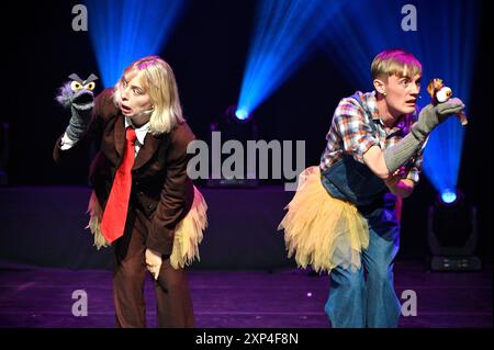 Edinburgh, Schottland, Großbritannien. August 2024. Edinburgh Fringe: Pleasance Opening Gala mit Aufführungen einiger dieser Jahre Acts im Pleasance Grand Theatre. Comedy Musical The Emu War. Quelle: Craig Brown/Alamy Live News Stockfoto