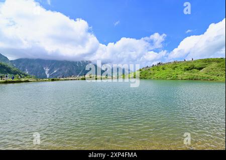 Wunderschöner Happo-ike Teich im Hakuba Valley, Präfektur Nagano Stockfoto