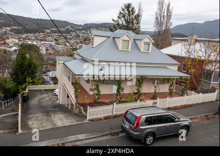 Eines der vielen historischen Häuser in und um das Wohngebiet Battery Point in Hobart, Tasmanien, Australien Stockfoto