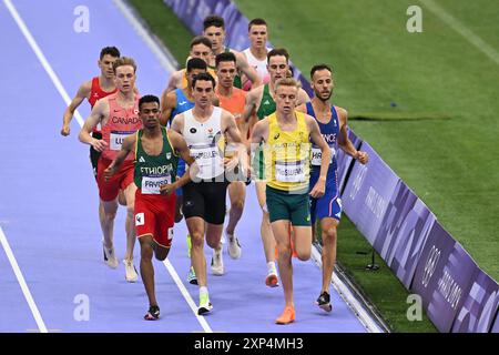 Saint Denis, Frankreich. August 2024. Olympische Spiele, Paris 2024, Leichtathletik, Stade de France, Vorwettbewerb, 1500 m, Männer, Hope Heat, die Athleten in Aktion. Quelle: Sven Hoppe/dpa/Alamy Live News Stockfoto