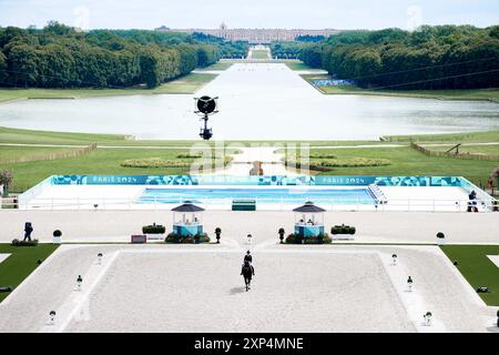 Paris, Frankreich. August 2024. Allgemeine Ansicht das Finale der Dressur-Mannschaft während der Olympischen Spiele 2024 in Château de Versailles, Frankreich am 3. August 2024. Foto: Julien Poupart/ABACAPRESS. COM Credit: Abaca Press/Alamy Live News Stockfoto