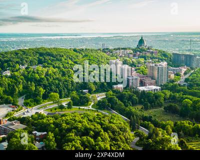 Montreal, Kanada - 14. Juli 2024: Panoramablick auf die Drohne vom Mont Royal in Montreal Stockfoto