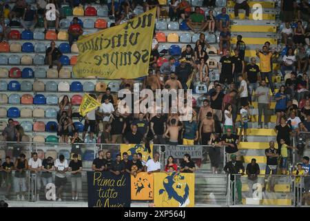 Fans von Frosinone Calcio während des Freundschaftsspiels zwischen Frosinone Calcio und S.S. Lazio am 3. August 2024 im Benito Stirpe Stadium in Frosinone Stockfoto