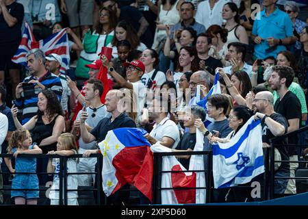 Paris, Frankreich. August 2024. Olympische Spiele, Leute in der künstlerischen Gymnastik-Floor-Finale der Männer in der Bercy Arena. Quelle: ABEL F. ROS Credit: ABEL F. ROS/Alamy Live News Stockfoto