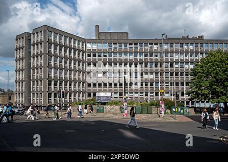 Argyle House, brutalistische Architektur der 1960er Jahre in der Altstadt von Edinburgh. Stockfoto