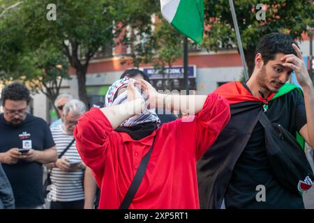 Madrid, Spanien. 3. August 2024 Vertreter verschiedener pro-palästinensischer Organisationen in Madrid haben heute Nachmittag auf dem Lavapies-Platz in Madrid zu einer Kundgebung zur Unterstützung palästinensischer politischer Gefangener aufgerufen. Quelle: D. Canales Carvajal/Alamy Live News Stockfoto