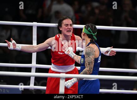 PARIS (FRANCA), 03/08/2024 - OLIMPIADAS / ESPORTE / BOXE - A BOXEADORA brasileira Bia Ferreira enfrenta a a Kelli 9 Irlanda ) , faz sua partizipacao n Stockfoto