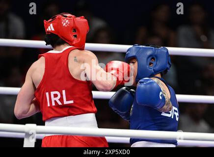 PARIS (FRANCA), 03/08/2024 - OLIMPIADAS / ESPORTE / BOXE - A BOXEADORA brasileira Bia Ferreira enfrenta a a Kelli 9 Irlanda ) , faz sua partizipacao n Stockfoto