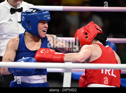 PARIS (FRANCA), 03/08/2024 - OLIMPIADAS / ESPORTE / BOXE - A BOXEADORA brasileira Bia Ferreira enfrenta a a Kelli 9 Irlanda ) , faz sua partizipacao n Stockfoto