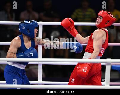 PARIS (FRANCA), 03/08/2024 - OLIMPIADAS / ESPORTE / BOXE - A BOXEADORA brasileira Bia Ferreira enfrenta a a Kelli 9 Irlanda ) , faz sua partizipacao n Stockfoto