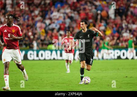 Columbia, South Carolina, USA. August 2024. Liverpool-Mittelfeldspieler CURTIS JONES (17) dribbelt den Ball während des Spiels gegen Liverpool nach unten (Credit Image: © Maxwell Vittorio/ZUMA Press Wire) NUR ZUR REDAKTIONELLEN VERWENDUNG! Nicht für kommerzielle ZWECKE! Stockfoto