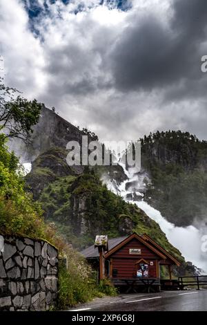 Ein Ausflug in das malerische Fjordland rund um Bergen in Westnorwegen Stockfoto