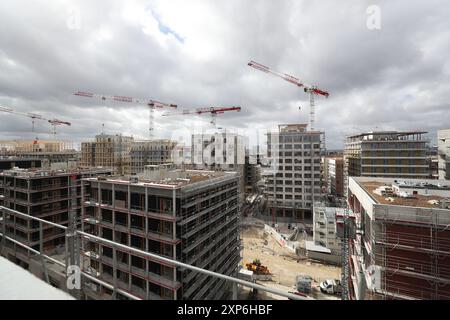 Paris, Frankreich. März 2023. Das Athleten-Dorf Paris 2024 Olympische und Paralympische Spiele wird am 24. März 2023 in Saint-Denis, Frankreich, gebaut. Quelle: Gao Jing/Xinhua/Alamy Live News Stockfoto