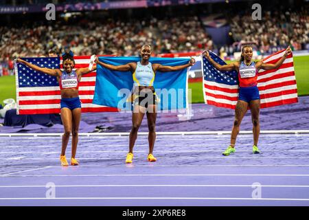 Julien Alfred (LCA) Womens 100m Finale, Goldmedaille mit Sha'carri Richardson (USA) R Silber und Melissa Jefferson (USA) Bronze, bei den Olympischen Spielen 2024 Stockfoto