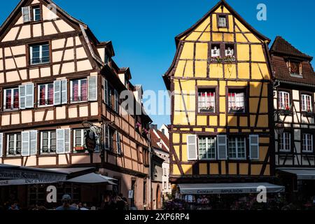 Colmar, Elsass, Frankreich. Historische Fachwerkfassaden. Mittelalterliche Architektur. Romantisch. Malerisch. Traditionell. Stadtbild. Stockfoto