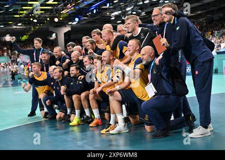 Paris, Frankreich. August 2024. Schweden, Schweden (SWE) gegen Japan (JPN), Handball Männer Vorrunde in Paris South Arena 6, während der Olympischen Spiele 2024 in Paris, 04. August 2024, Paris, Frankreich. Quelle: Enrico Calderoni/AFLO SPORT/Alamy Live News Stockfoto