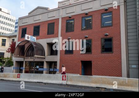 Die Polizeistation der Stadt Hobart oder die Polizeistation der Stadt Liverpool Street in Hobart, Tasmanien, Australien. Es ist mit dem Australian Federal verbunden Stockfoto