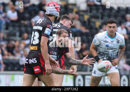 Rumpf, Großbritannien. August 2024. Das MKM Stadium, West Park, Hull, Humberside, East Yorkshire, August 2024. Betfred Super League Hull FC gegen St Helens Daryl Clark von St Helens RLFC Credit: Touchlinepics/Alamy Live News Stockfoto