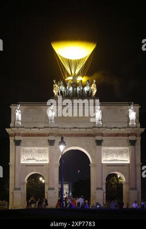 Paris, FR. 3. August 2024. Allgemeine Ansicht des Arc de Triomphe in Paris während der Olympischen Spiele 2024 am 3. August 2024 in Paris, Frankreich. Quelle: Mpi34/Media Punch/Alamy Live News Stockfoto