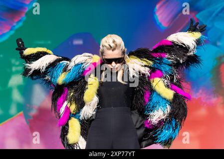 Oxfordshire, 3. August 2024, Alison Goldfrapp auf der Bühne beim Wilderness Festival in Cornbury Park, Credit: Lou Morris/Alamy Live News Stockfoto