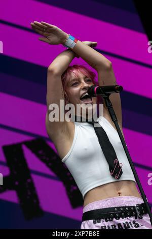 Brighton & Hove Pride 2024 | Fabuloso In The Park Stockfoto