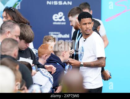 Manchester, Großbritannien. August 2024. Savinho Manchester City's jüngste Herrenunterschrift wird im Etihad Stadium in Manchester vorgestellt. Foto: Andrew Yates/Sportimage Credit: Sportimage Ltd/Alamy Live News Stockfoto