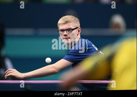 Paris, Fra. August 2023. Felix Lebrun vom Team France tritt am 9. Tag der Olympischen Sommerspiele 2024 in Paris, Frankreich, am 4. August 2024 beim Tischtennis-Spiel mit Bronze-Einzelmedaille gegen Hugo Calderano vom Team Brasilien an. (Foto: Anthony Behar/SIPA USA) Credit: SIPA USA/Alamy Live News Stockfoto