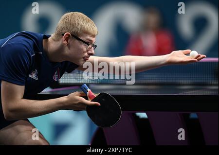 Paris, Fra. August 2023. Felix Lebrun vom Team France tritt am 9. Tag der Olympischen Sommerspiele 2024 in Paris, Frankreich, am 4. August 2024 beim Tischtennis-Spiel mit Bronze-Einzelmedaille gegen Hugo Calderano vom Team Brasilien an. (Foto: Anthony Behar/SIPA USA) Credit: SIPA USA/Alamy Live News Stockfoto