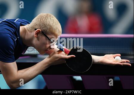 Paris, Fra. August 2023. Felix Lebrun vom Team France tritt am 9. Tag der Olympischen Sommerspiele 2024 in Paris, Frankreich, am 4. August 2024 beim Tischtennis-Spiel mit Bronze-Einzelmedaille gegen Hugo Calderano vom Team Brasilien an. (Foto: Anthony Behar/SIPA USA) Credit: SIPA USA/Alamy Live News Stockfoto