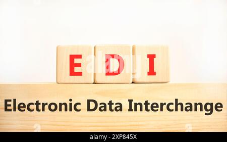 Symbol für elektronischen Datenaustausch EDI. Der elektronische Datenaustausch von Konzeptwörtern EDI auf Blöcken. Schöner weißer Hintergrund. Business und EDI Electron Stockfoto