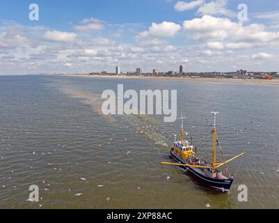 Aus der Luft von einem fischtrawler in der Nordsee vor der Küste von Zandvoort aan Zee in den Niederlanden Stockfoto