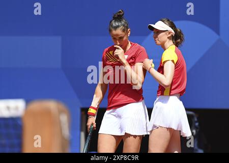 Sara Sorribes Tormo und Cristina Bucsa aus Spanien gegen Karolina Muchova und Linda Noskova aus Tschechien, Tennis, Women&#39;s Doppel-Bronze-Medaille während der Olympischen Spiele Paris 2024 am 4. August 2024 im Roland-Garros-Stadion in Paris, Frankreich Stockfoto