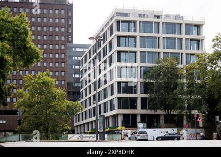 Die Baustelle für das neue WDR-Filmhaus in der Kölner Innenstadt. Um die Finanzierung des öffentlich-rechtlichen Rundfunks tobt eine hitzige Debatte. Nun will der Sender Designer-Möbel für sein Filmhaus anschaffen, die mit bis zu 4500,- Euro pro Designer-Sessel beziffert sind. Themenbild, Symbolbild Köln, 03.08.2024 NRW Deutschland *** die Baustelle für das neue WDR Filmhaus in der Kölner Innenstadt hitzige Debatte über die Finanzierung des öffentlich-rechtlichen Rundfunks nun will der Sender Designmöbel für sein Filmhaus kaufen, die auf bis zu 4.500 Euro pro DE geschätzt wird Stockfoto