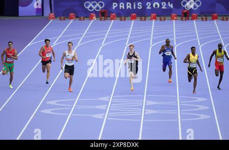 Paris, Frankreich. August 2024. Charles Dobson (4. R) aus Großbritannien tritt während der 400-m-Runde 1 der Athletik bei den Olympischen Spielen 2024 in Paris, Frankreich, am 4. August 2024 an. Quelle: Sun Fei/Xinhua/Alamy Live News Stockfoto
