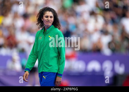 Paris, Brasilien. August 2024. FRANKREICH - PARIS - 08/04/2024 - PARIS 2024 OLYMPISCHE SPIELE, LEICHTATHLETIK - Valdileia Martins, vom Team Brasilien, zieht sich am 9. Tag der Olympischen Spiele 2024 im Stade de France am 2. August 2024 in Paris aus dem High Jump-Finale der Frauen zurück. Foto: Rodolfo Buhrer/AGIF (Foto: Rodolfo Buhrer/AGIF/SIPA USA) Credit: SIPA USA/Alamy Live News Stockfoto