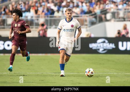 Columbus, Ohio, USA. August 2024. Chelsea-Mittelfeldspieler Kiernan Dewsbury-Hall (22). Manchester City spielt Chelsea FC in einem internationalen Freundschaftsspiel im Ohio Stadium. Quelle: Kindell Buchanan/Alamy Live News Stockfoto