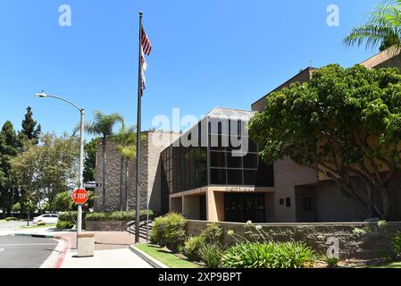 BELLFLOWER, KALIFORNIEN - 28. JULI 2024: Das Bellflower City Hall. Stockfoto