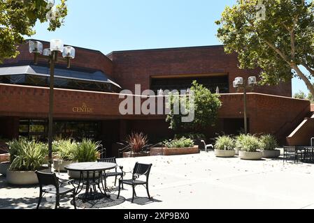 LAKEWOOD, KALIFORNIEN - 28. JULI 2024: Das Centre at Sycamore Plaza bietet eine Vielzahl einzigartiger Räumlichkeiten für Tagungen und Veranstaltungen. Stockfoto