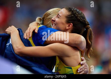 Paris, Frankreich. August 2024. Silbermedaillengewinner Nicola Olyslagers vom Team Australia feiert nach dem High Jump Finale der Frauen am 9. Tag der Olympischen Spiele 2024 in Paris, Frankreich, im Stade de France am 4. August 2024. Quelle: Saolab/Alamy Live News Stockfoto