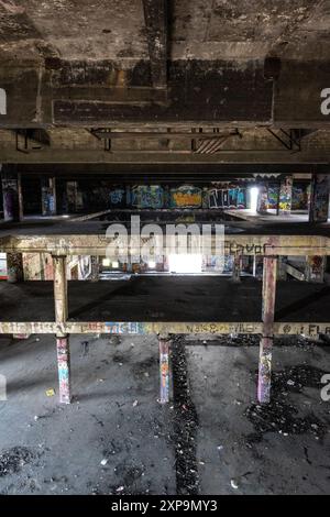 Die Ruinen von CFS Lac St. Denis, Québec, Kanada und seine Graffiti- und Bauschäden. Stockfoto