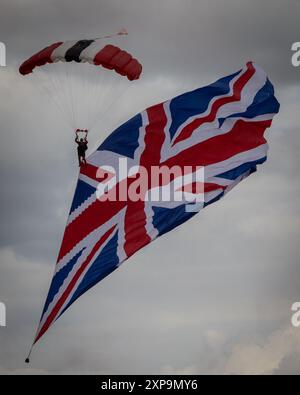 Red Devils Parachute Display Team auf der Farnborough International Airshow 2024 Stockfoto