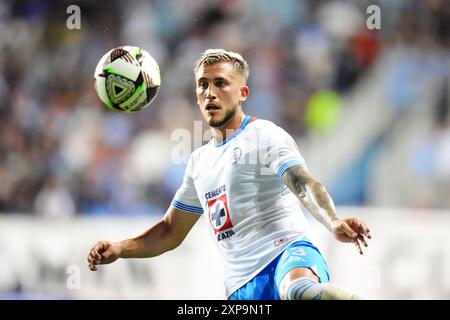 4. August 2024: Cruz Azul Defender Gonzalo Piovi (33) kontrolliert den Ball während der ersten Hälfte eines Liga-Cup-Spiels gegen die Philadelphia Union im Subaru Park in Chester, Pennsylvania. Kyle Rodden/CSM Stockfoto