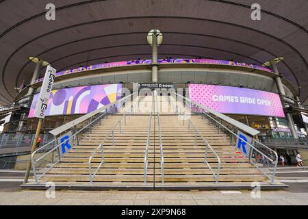 Saint Denis, Frankreich - 3. August 2024 - Treppe im Stade de France während der Olympischen Sommerspiele 2024 Stockfoto