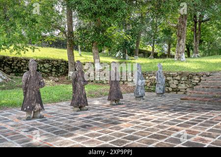 Grab von König Gia Long, Stadt Hue, Vietnam - 19. Juli 2024: Das Grab von König Gia Long (UNESCO-Weltkulturerbe) eine berühmte historische Stätte in Hue, Vietnam. Stockfoto