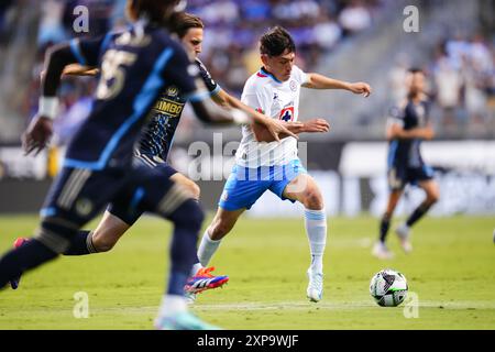 4. August 2024: Cruz Azul Mittelfeldspieler Alexis Gutierrez (14) kontrolliert den Ball während der ersten Hälfte eines Liga-Cup-Spiels gegen die Philadelphia Union im Subaru Park in Chester, Pennsylvania. Kyle Rodden/CSM Stockfoto